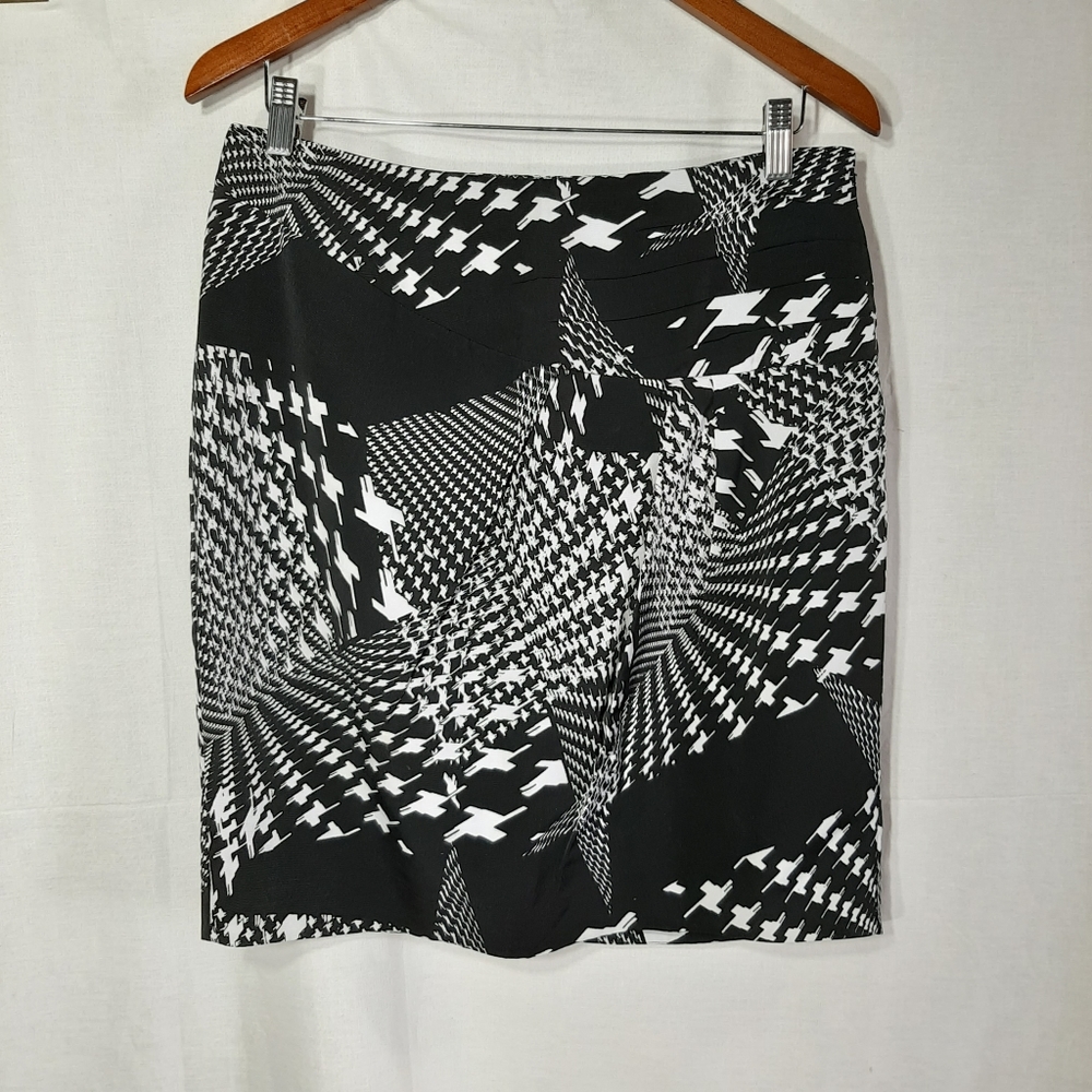Worthington Swirled Houndstooth Skirt